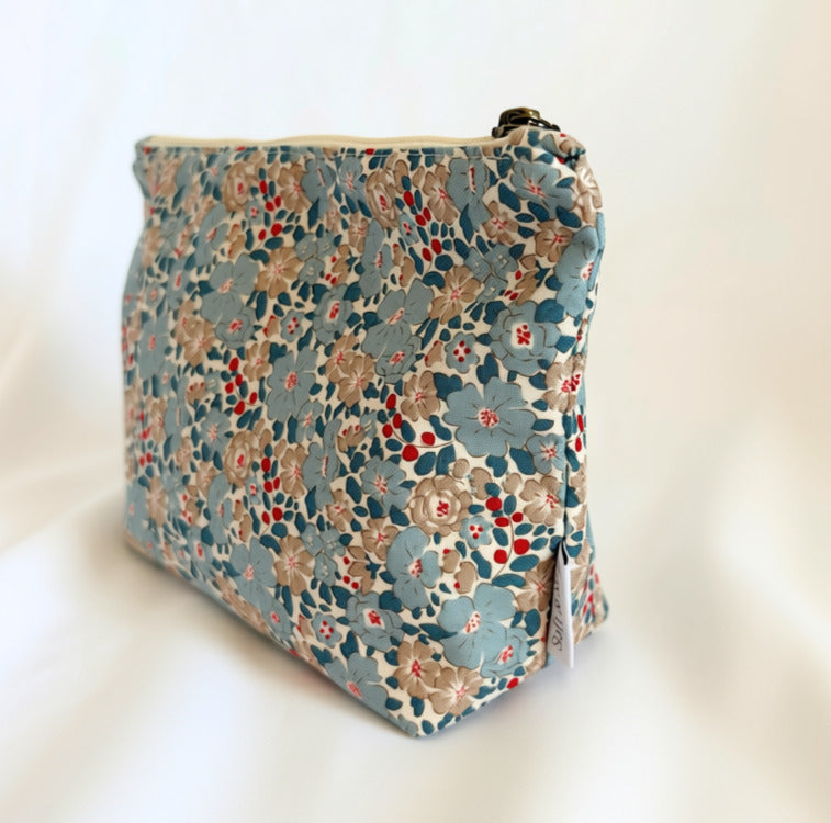 Handmade Floral Zipper Pouch – Dusty Blue Floral